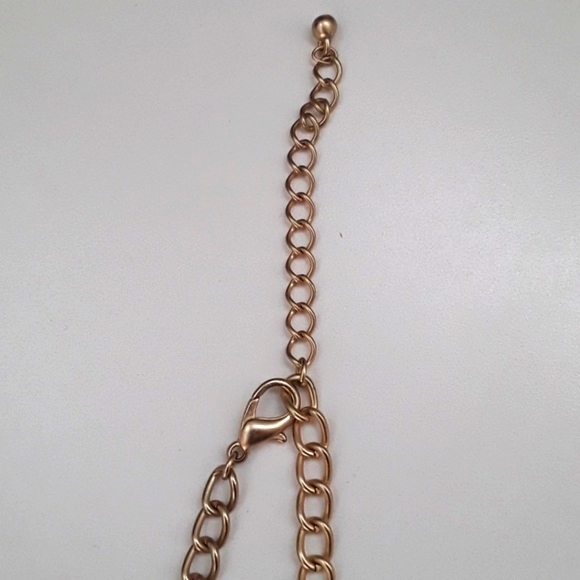 MULTI CHAINS GODDESS BIB NECKLACE - Picture 5 of 8